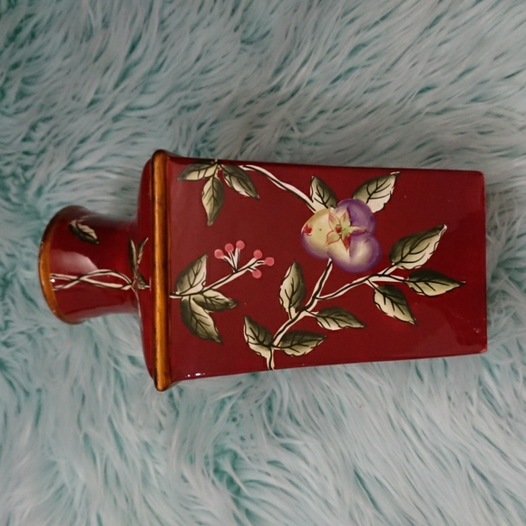 Ceramic Vase - Picture 2 of 8